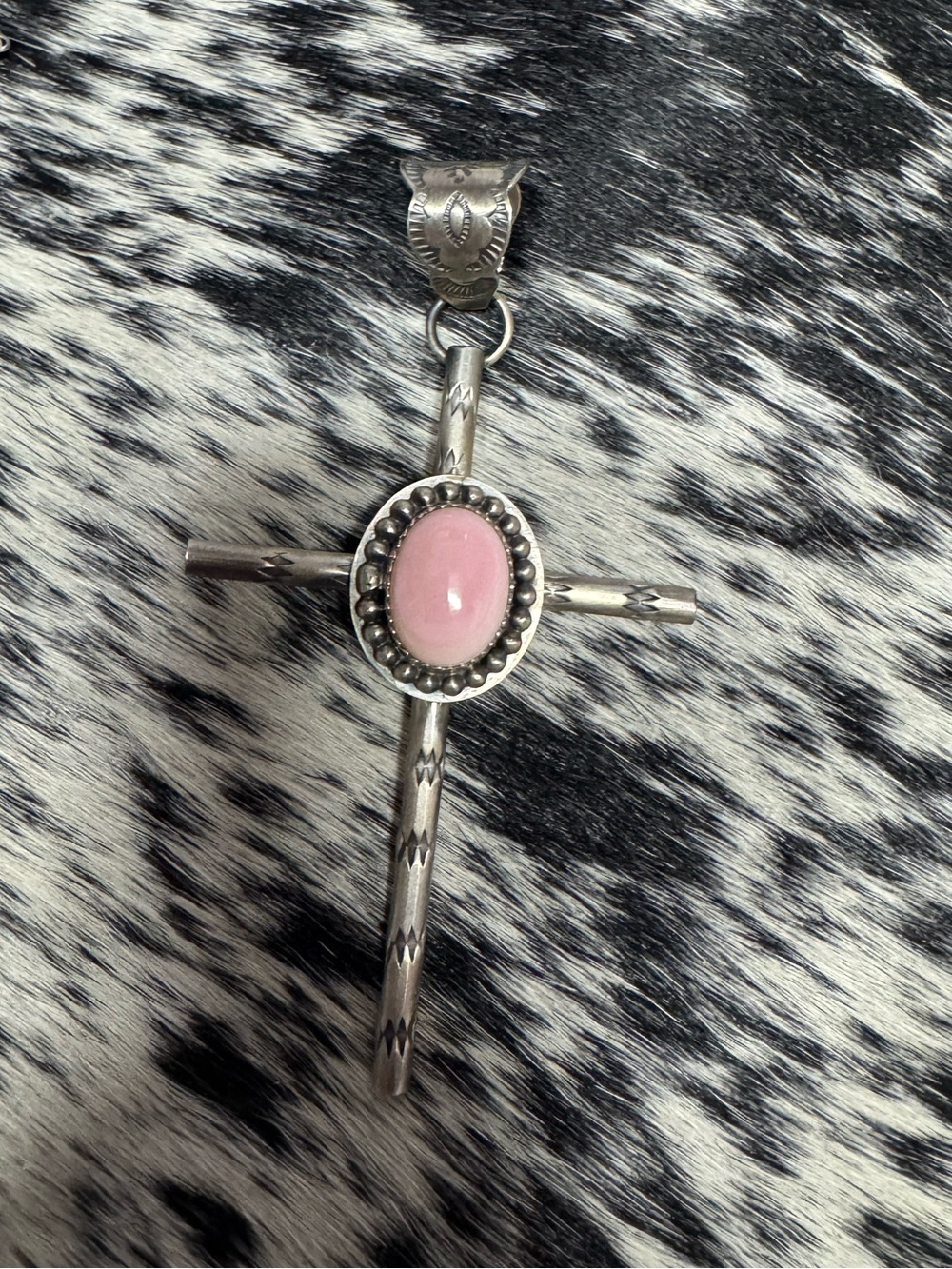 Pinch Conch Cross Pendant